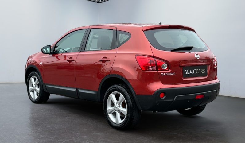 
								Nissan Qashqai AWD 2.0i AT Tekna full									