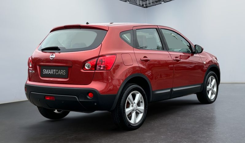 
								Nissan Qashqai AWD 2.0i AT Tekna full									