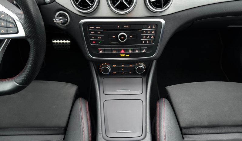 
								MERCEDES BENZ GLA 200 D full									