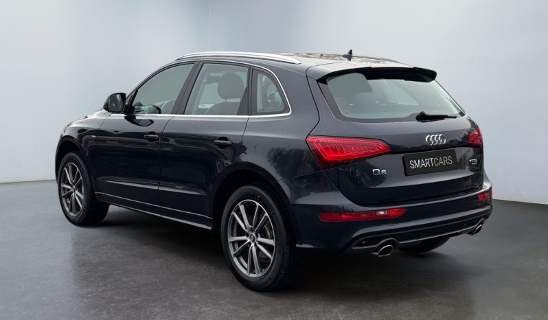 
								Audi Q5 S-line 2.0 TFSI Quattro full									