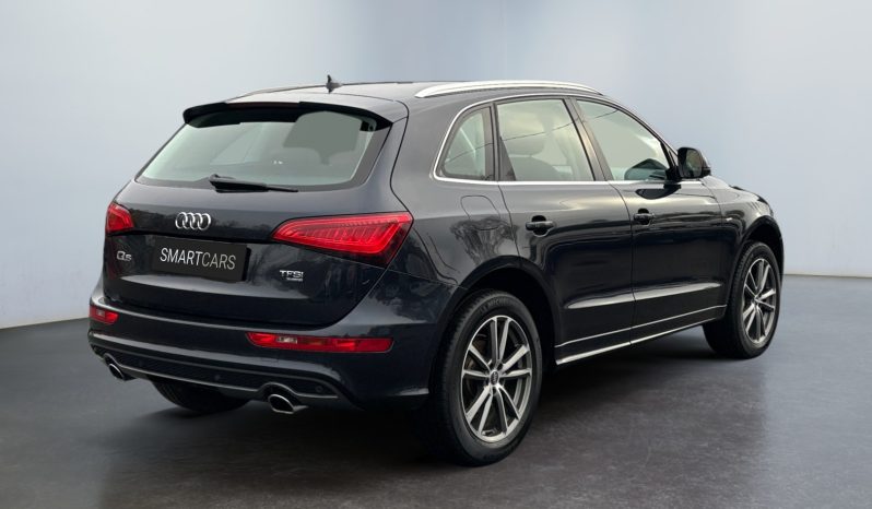 
								Audi Q5 S-line 2.0 TFSI Quattro full									