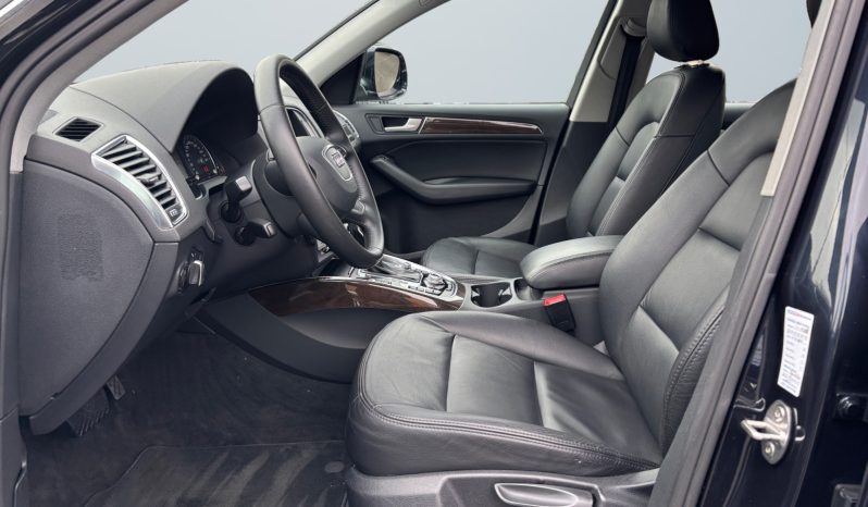 
								Audi Q5 S-line 2.0 TFSI Quattro full									