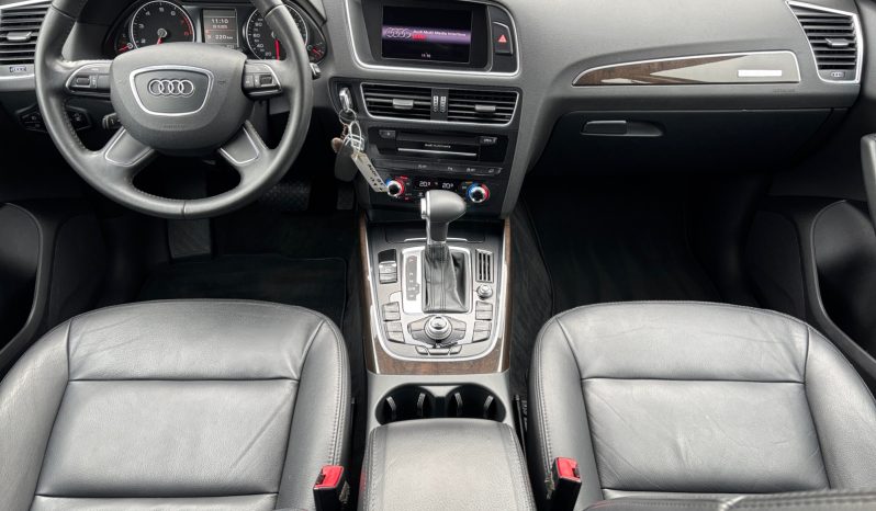 
								Audi Q5 S-line 2.0 TFSI Quattro full									