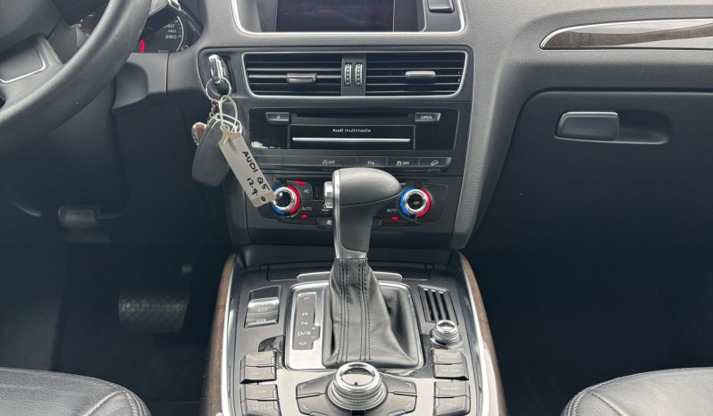 
								Audi Q5 S-line 2.0 TFSI Quattro full									