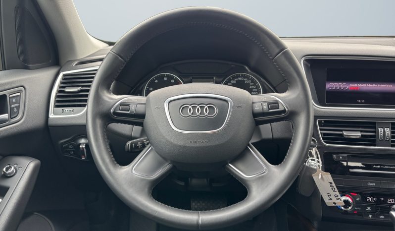 
								Audi Q5 S-line 2.0 TFSI Quattro full									