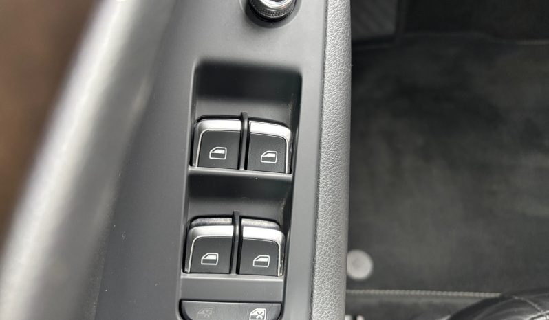 
								Audi Q5 S-line 2.0 TFSI Quattro full									