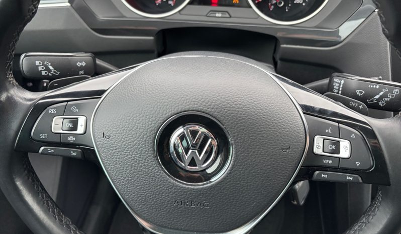 
								VW tiguan 2.0d AT full									