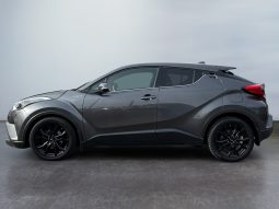 
										Toyota CH-R Hybrid 2019 full									