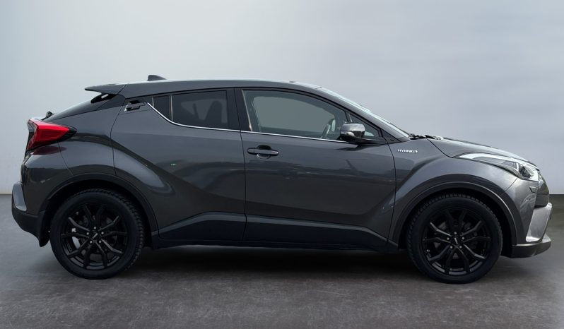 
								Toyota CH-R Hybrid 2019 full									