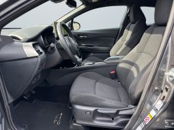 
										Toyota CH-R Hybrid 2019 full									