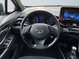 
										Toyota CH-R Hybrid 2019 full									