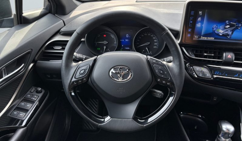 
								Toyota CH-R Hybrid 2019 full									
