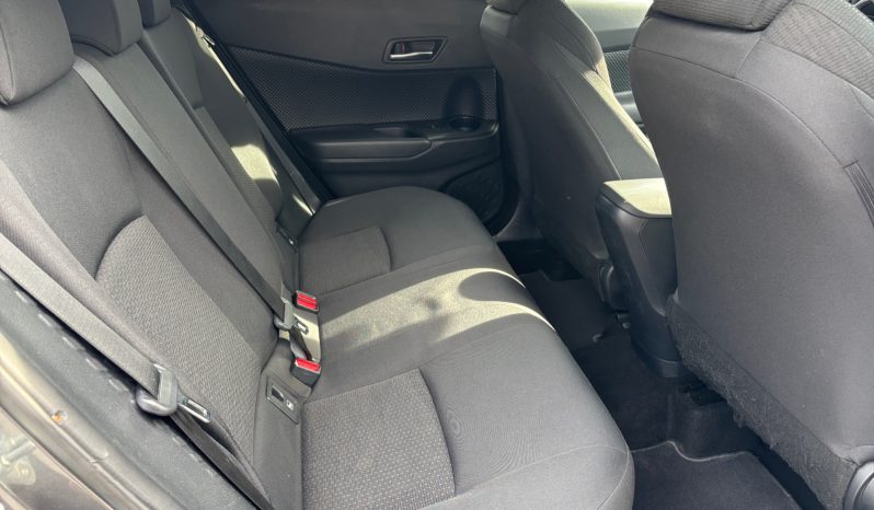 
								Toyota CH-R Hybrid 2019 full									