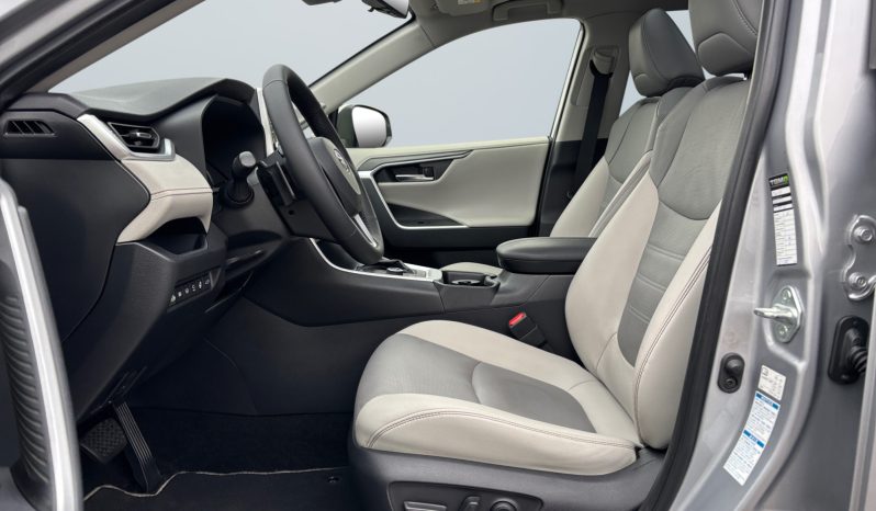 
								Toyota RAV4 Premium 2.5 Hybrid AWD full									