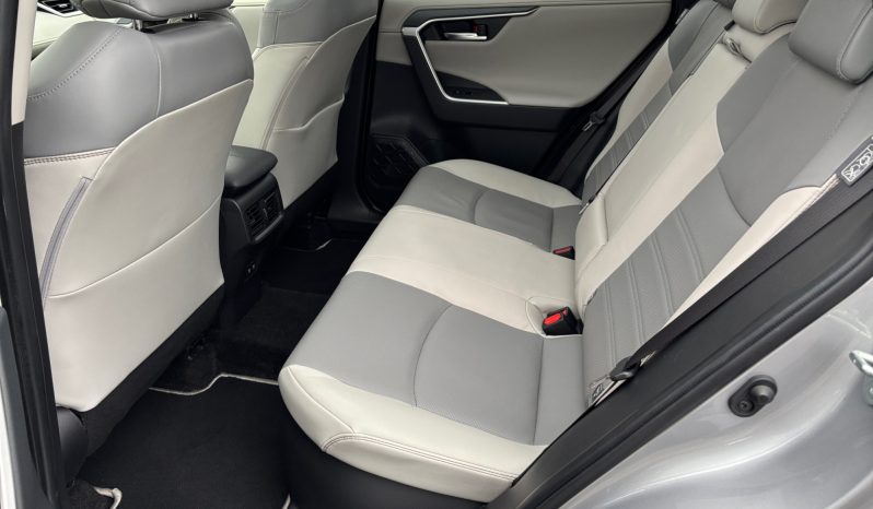 
								Toyota RAV4 Premium 2.5 Hybrid AWD full									