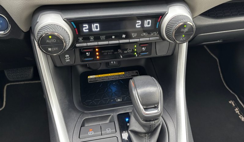 
								Toyota RAV4 Premium 2.5 Hybrid AWD full									