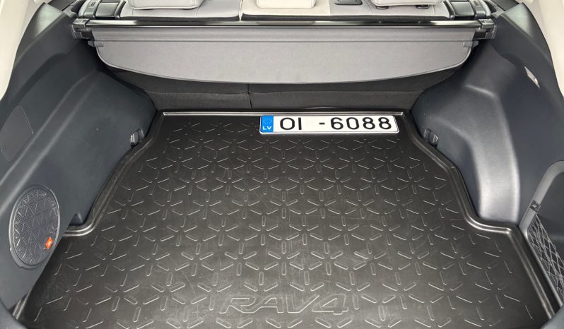 
								Toyota RAV4 Premium 2.5 Hybrid AWD full									