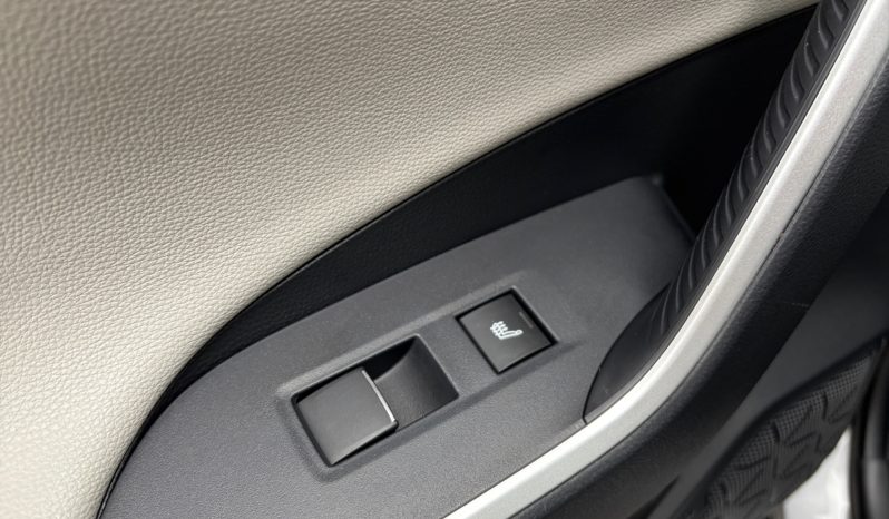 
								Toyota RAV4 Premium 2.5 Hybrid AWD full									