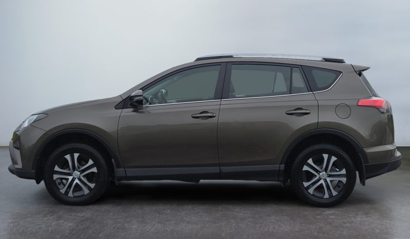 
								Toyota RAV4 2.0 MT 4×4 full									