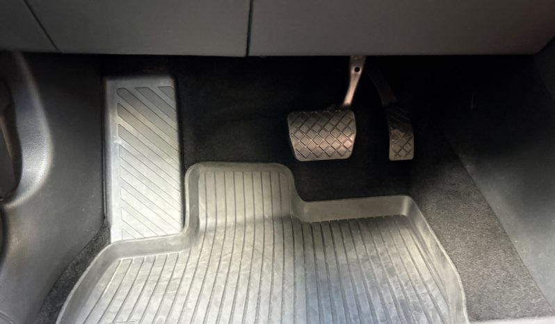 
								Skoda Karoq 1.6D AT full									