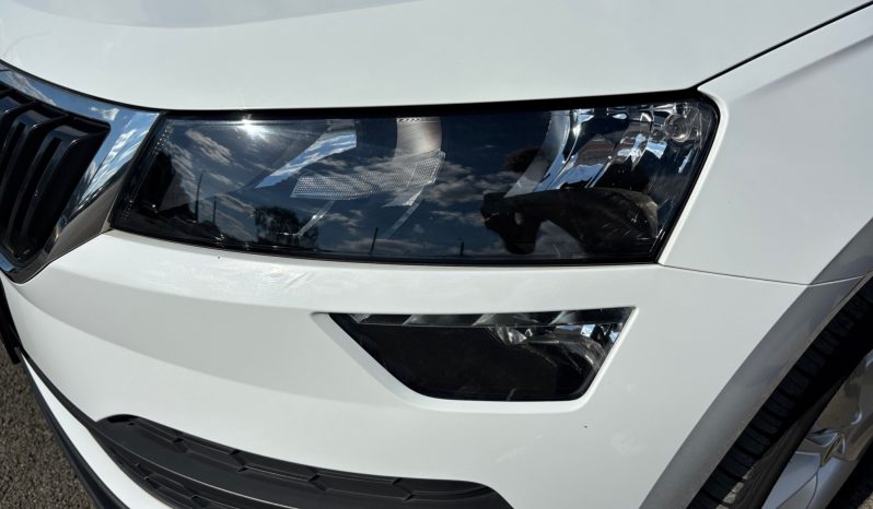 
								Skoda Karoq 1.6D AT full									