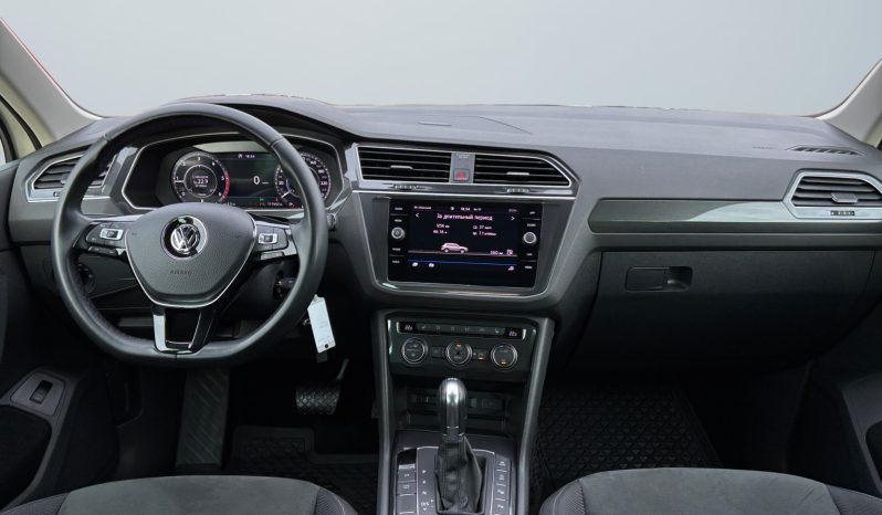
								VW Tiguan 2.0 TDI Rline 12.2018. full									