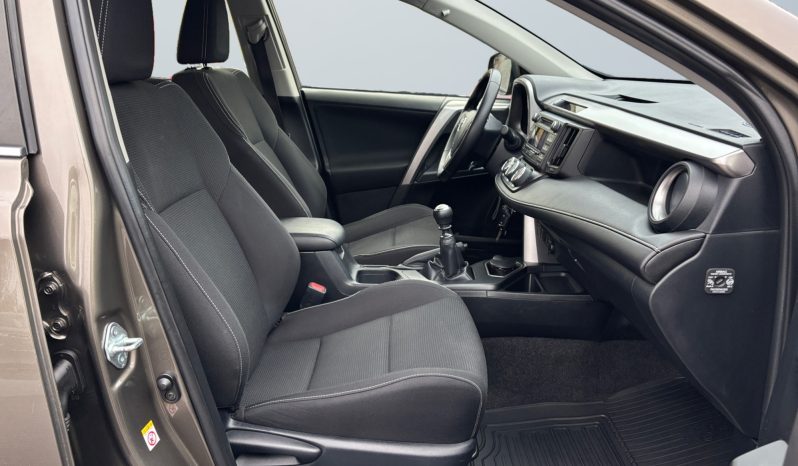 
								Toyota RAV4 2.0 MT 4×4 2016.12 full									