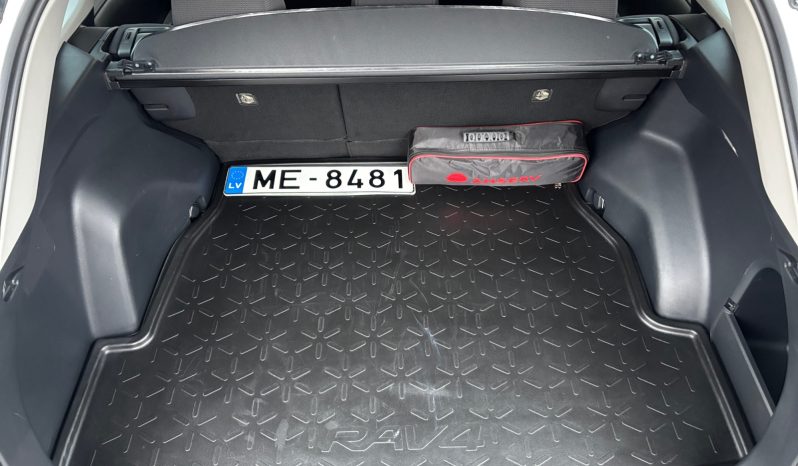 
								Toyota RAV4 2.0 AT 2019 full									