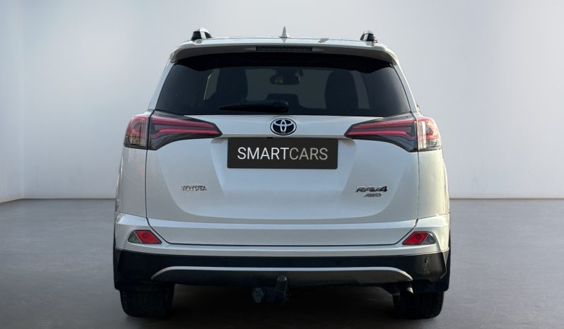 
								Toyota RAV4 Luxury 2.0 b/g AT AWD 2017 full									