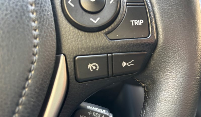 
								Toyota RAV4 Luxury 2.0 b/g AT AWD 2017 full									