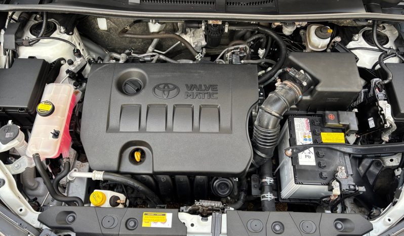 
								Toyota RAV4 Luxury 2.0 b/g AT AWD 2017 full									