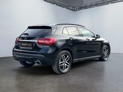 
										Mercedes-Benz GLA180 2017 full									