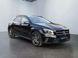 
										Mercedes-Benz GLA180 2017 full									
