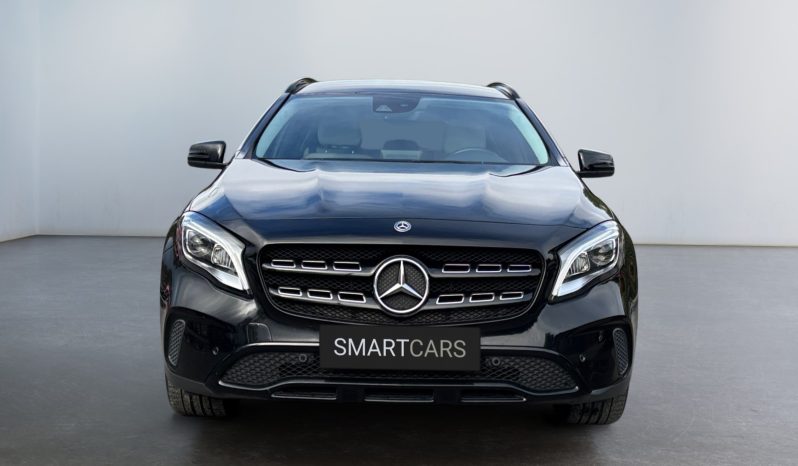 
								Mercedes-Benz GLA180 2017 full									