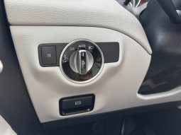 
										Mercedes-Benz GLA180 2017 full									