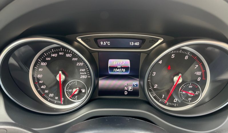 
								Mercedes-Benz GLA180 2017 full									