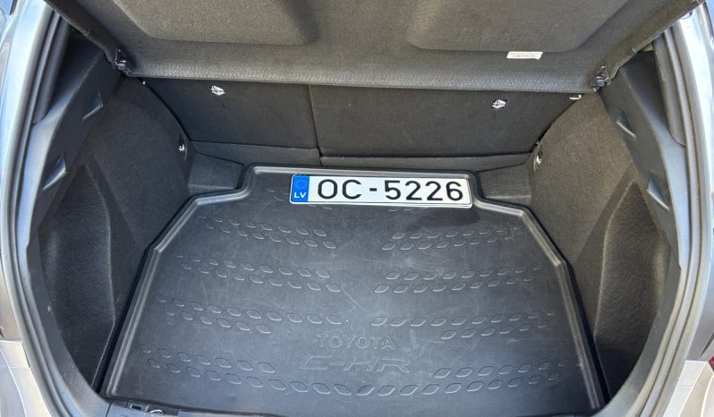 
								Toyota C-Hr 1.8 hybrid Style Plus BSM 2023 full									