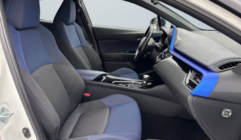 
								Toyota C-HR 1.8 Hybrid AT Style 2017 full									