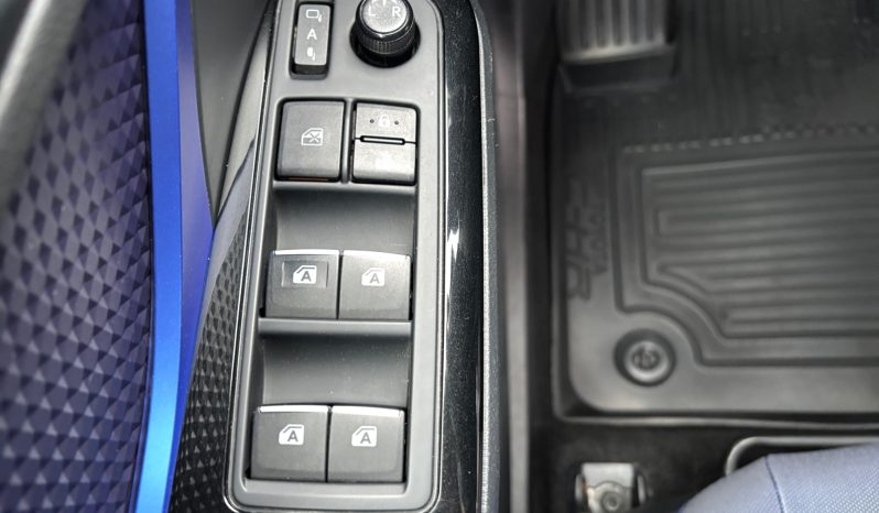 
								Toyota C-HR 1.8 Hybrid AT Style 2017 full									