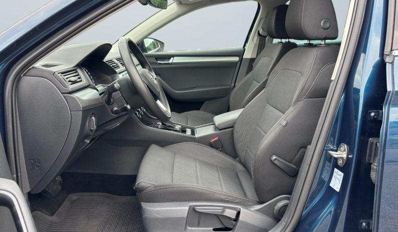 
								Skoda Superb 1.5 AT full									