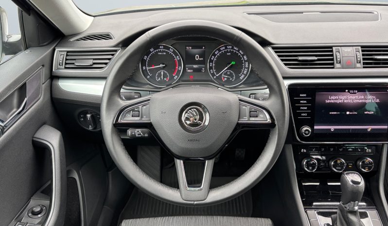 
								Skoda Superb 1.5 AT full									