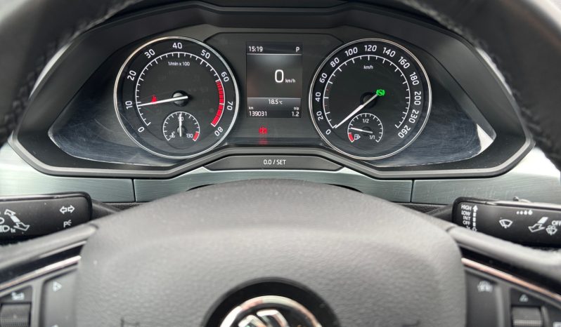 
								Skoda Superb 1.5 AT full									