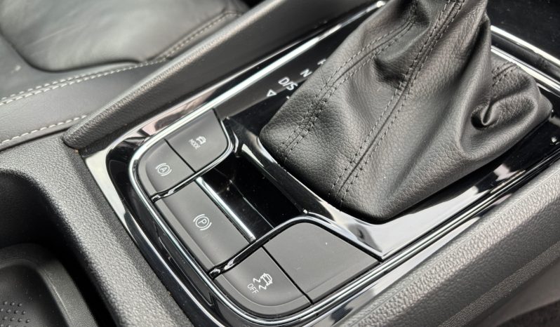 
								Kodiaq 7 sēdvietas ar ādas salonu, Elegance 1, 5 Tsi 110kW AT full									