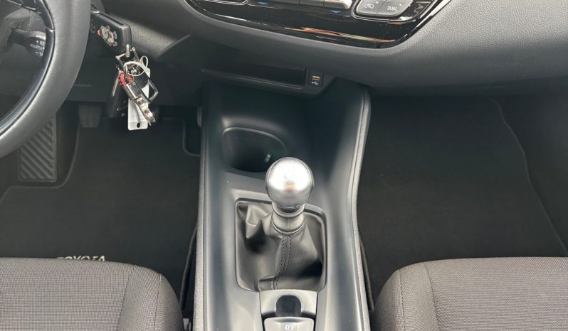 
								Toyota C-HR 1.2T MT full									