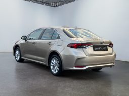 
										Toyota Corolla 1.8 hybrid AT full									