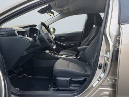 
										Toyota Corolla 1.8 hybrid AT full									