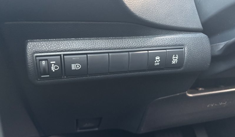
								Toyota Corolla 1.8 hybrid AT full									