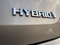 
										Toyota Corolla 1.8 hybrid AT full									