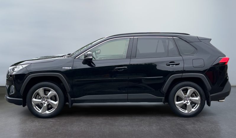 
								Rav4 Hybrid 2.5 Luxury Plus ar pusādas un Alcantara salonu 2021.g. full									
