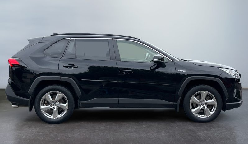 
								Rav4 Hybrid 2.5 Luxury Plus ar pusādas un Alcantara salonu 2021.g. full									